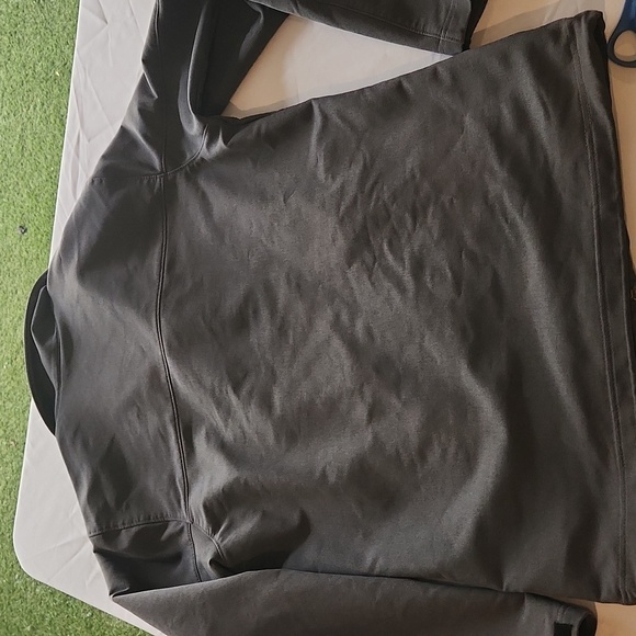 Columbia Zip Up Light Jacket - Picture 6 of 6